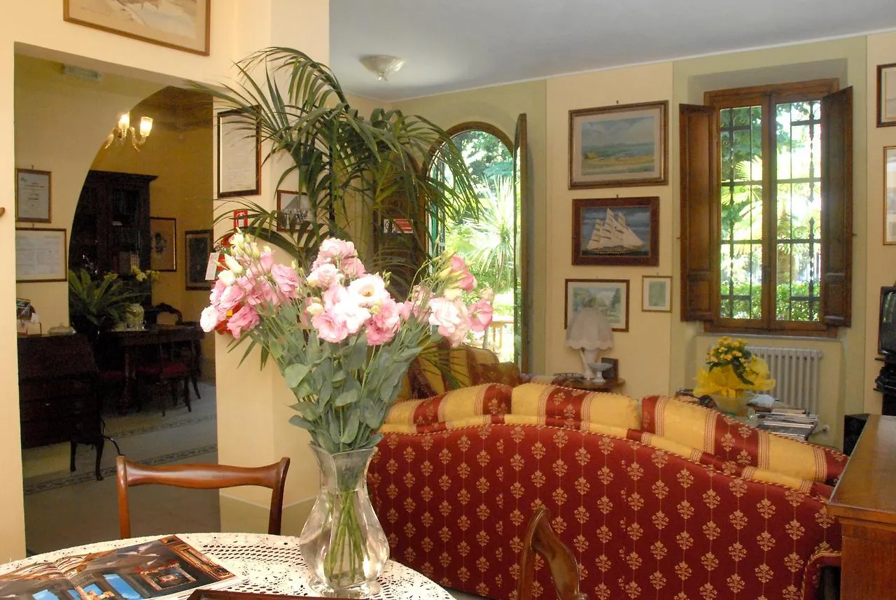 Le Villi Friendly B&B Torre del Lago Puccini Italien