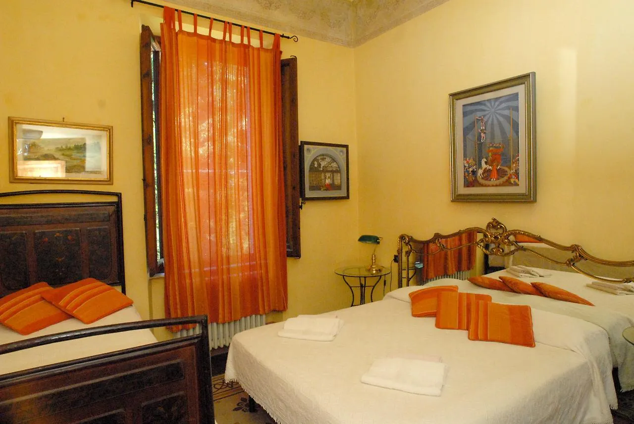 Le Villi Friendly B&B Torre del Lago Puccini 3*,