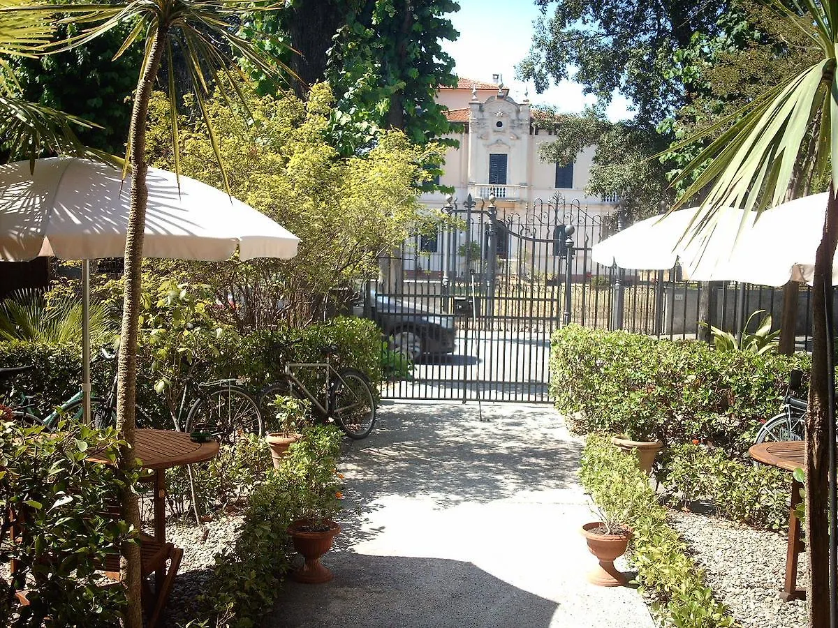 Le Villi Friendly B&B Torre del Lago Puccini Italien