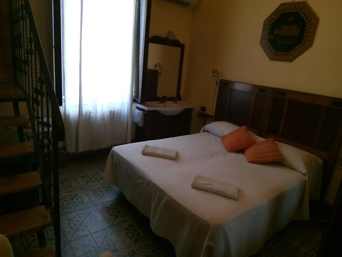 Le Villi Friendly B&B Torre del Lago Puccini Frühstückspension